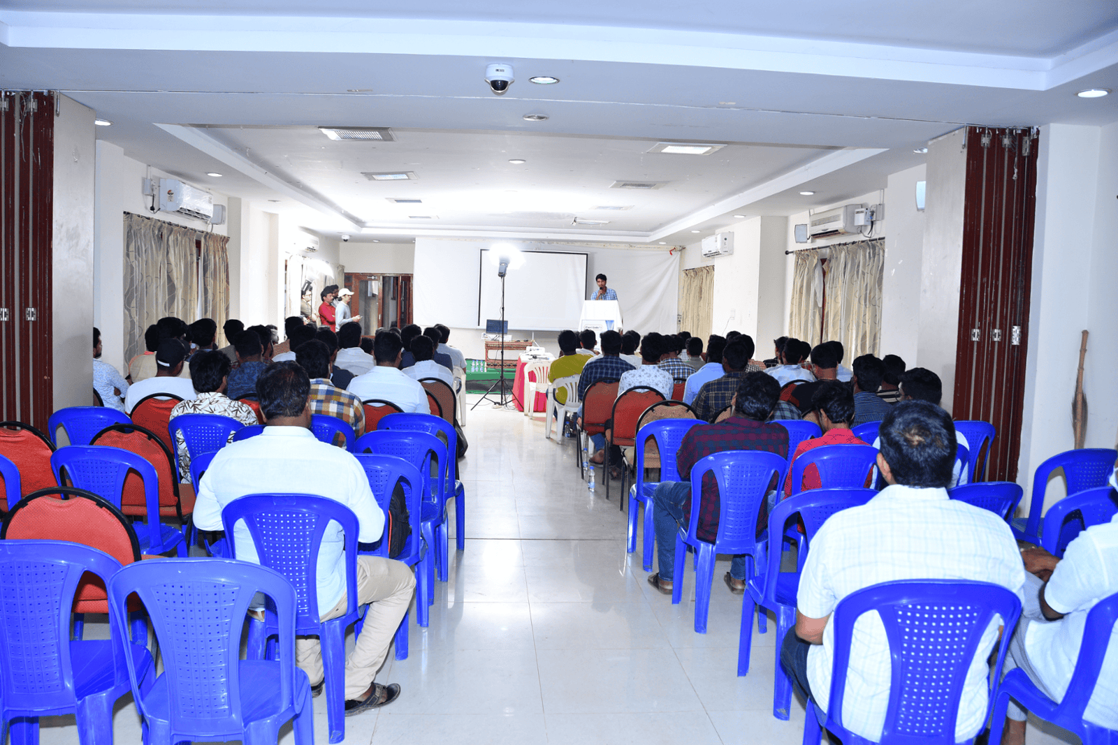 Seminar Day — Full Hall